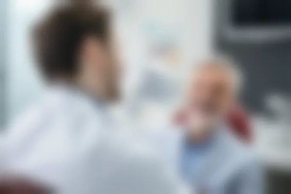 广州侨城口腔门诊部现推出拔牙促销活动,原价500元起,现仅需300元起!把握机会,轻松解决口腔困扰,尽享健康自信的微笑!
