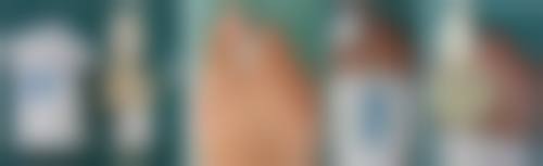 摄入富含蛋白质的食物，提供修复原料