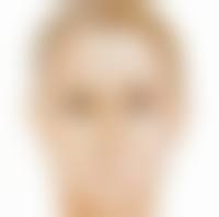 睁眼可加速肿胀消退