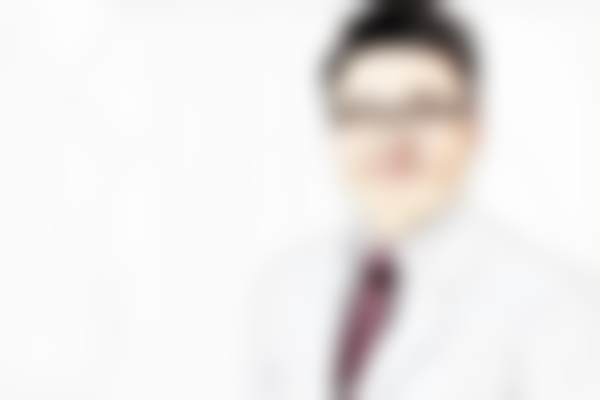 重庆松山医院医学美容科络腮胡冰点脱毛的具体优势